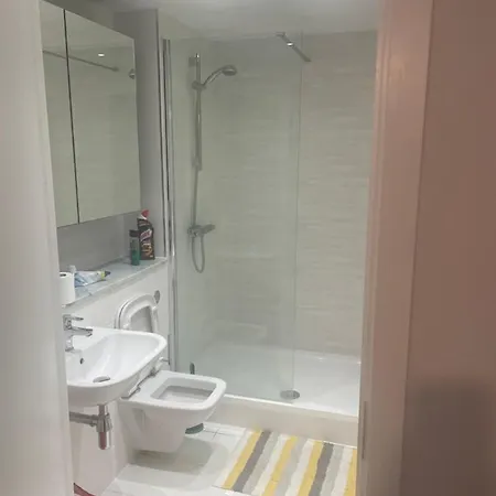 Апартаменты Manchester Apartment