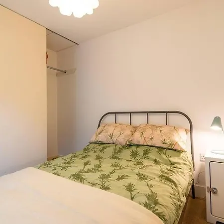Trendy 2 Bedroom *