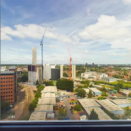 Sleek And Modern 2bd 2bath In The Heart Of Salford Manchester