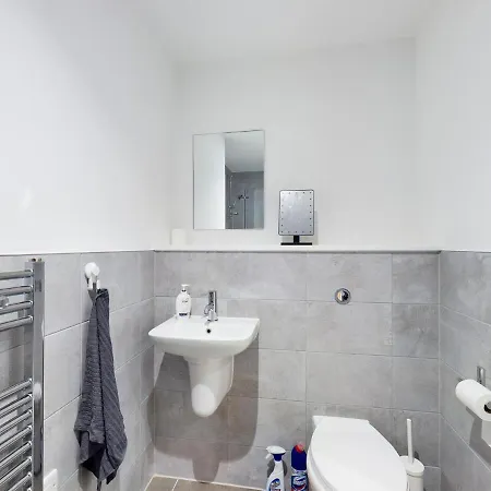 Lejlighed Sleek And Modern 2bd 2bath In The Heart Of Salford *