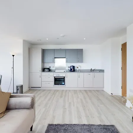 Sleek And Modern 2bd 2bath In The Heart Of Salford Lejlighed