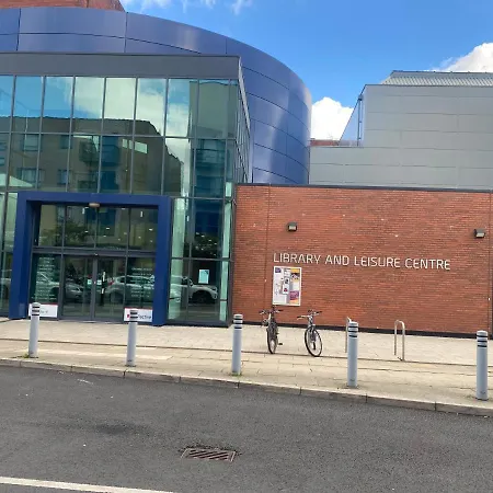 Abbys Free Street Parking Subject To Availability Lägenhet Manchester