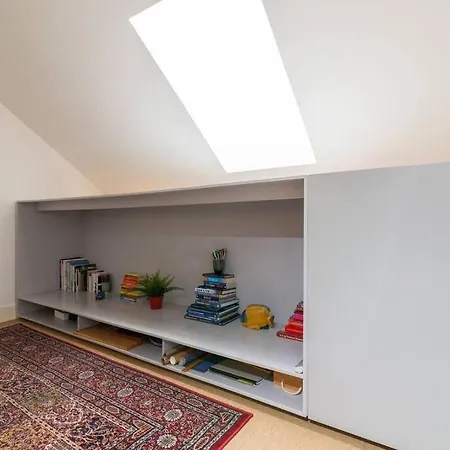 Trendy 2 Bedroom Апартаменты