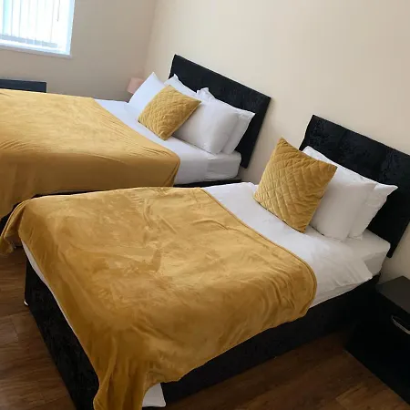 מלון Unique Executive Luxury *