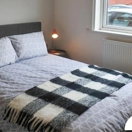 Luke Stays - Baltic Street Apartment Manchester