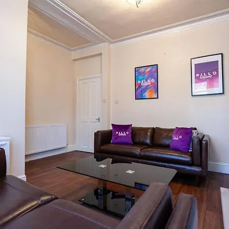 Holiday home Pillo - Spacious Cosy 2 Bedroom House By Bridgewater Canal Manchester