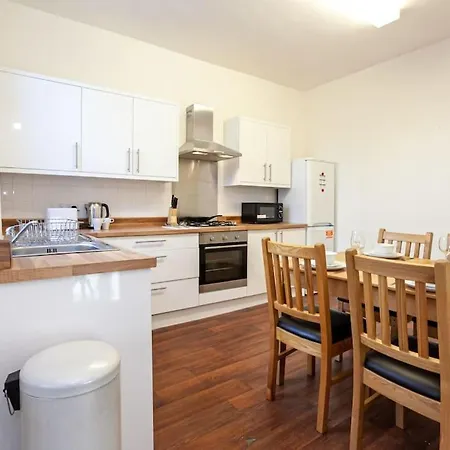 Pillo - Spacious Cosy 2 Bedroom House By Bridgewater Canal Feriehus Manchester