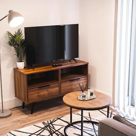 Modern 1-bed - Brand New - - Free Wi-fi * Manchester