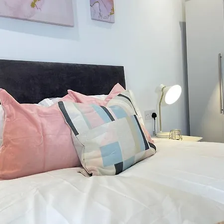 Lejlighed Cosy, Lovely Next To Old Trafford!
