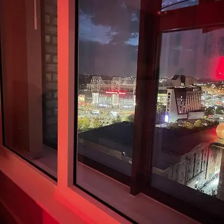 Cosy, Lovely Next To Old Trafford! Lejlighed
