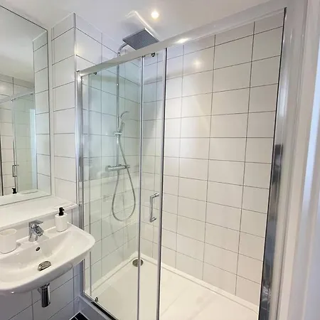 Cosy, Lovely Next To Old Trafford! Manchester