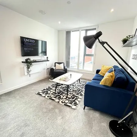 דירה Cosy, Lovely Next To Old Trafford! *