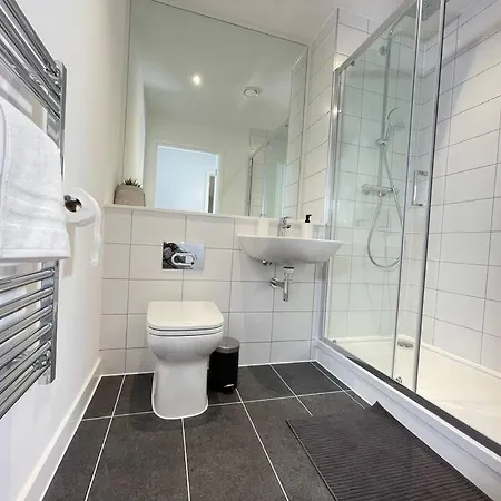 Cosy, Lovely Next To Old Trafford! Manchester