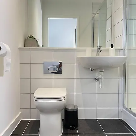 Cosy, Lovely Next To Old Trafford! Manchester