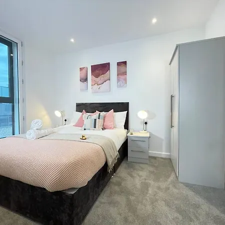 Cosy, Lovely Next To Old Trafford! Lejlighed