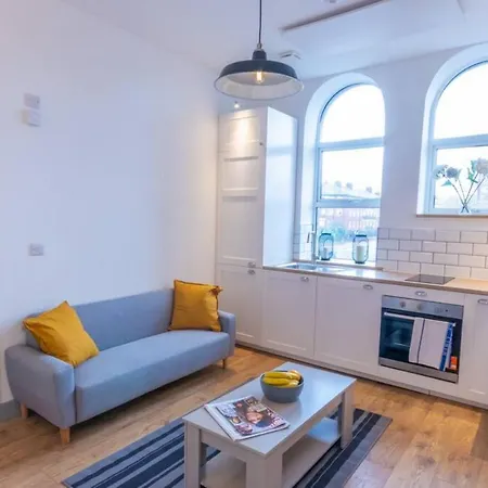 Apartment Pillo Serviced - Salford