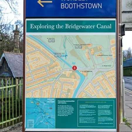 Pillo - Spacious Cosy 2 Bedroom House By Bridgewater Canal *