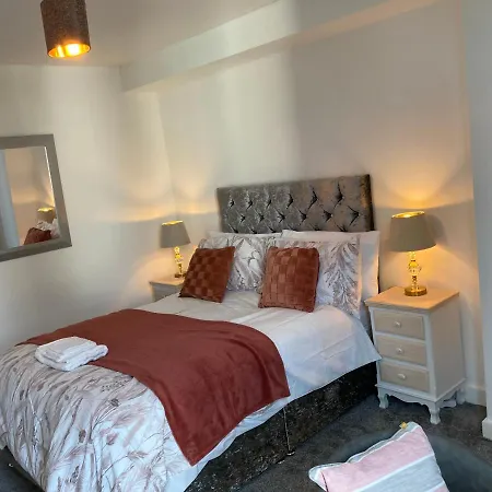 City Centre - Longer And Save * Manchester