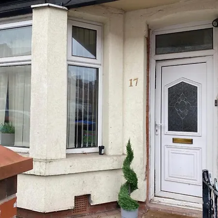 Homestay Private King En-suite Bedroom Close To Mediacityuk/old Trafford Manchester