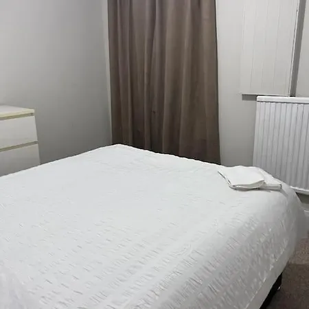 Дом отдыха Beautiful 3 Bedroom House, Close To Mu Stadium. *