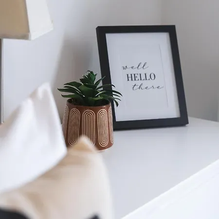 Centre 2-bed - New - Free Wi-fi -