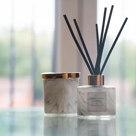 Centre 2-bed - New - Free Wi-fi -