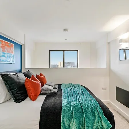 Skygardens-beautiful Duplex Apartment