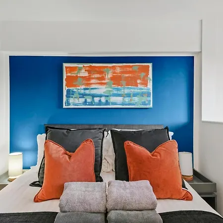 Skygardens-beautiful Duplex Apartment