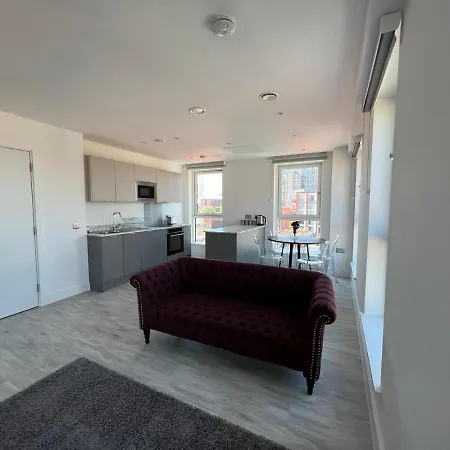 City Superhost Apartmán