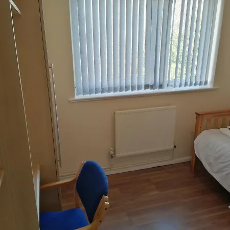 Large House With 3 Bedrooms House, 5 Guests Near City/manu Stadiums * Manchester