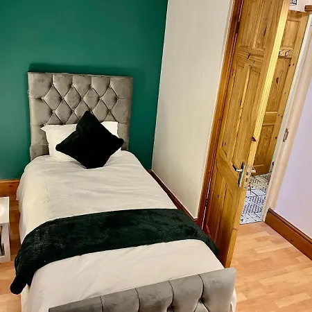 Beautiful 2bed Apartment! Panacea Stays *