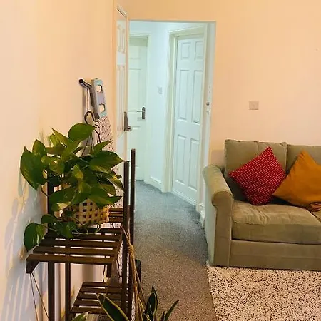 Private In A 2 Bedroom *