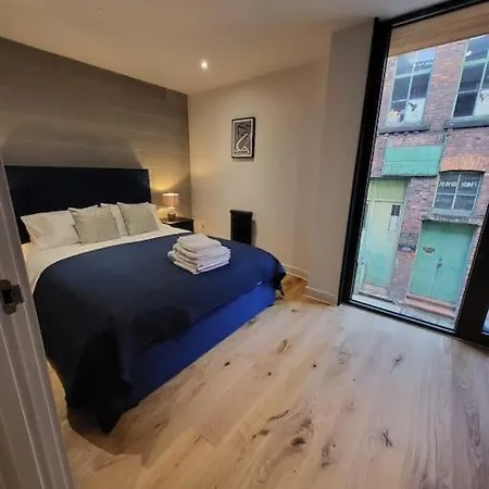 The Best Urban Style Town House In Gay Village M1!