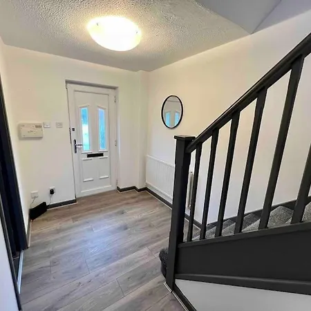 3 Bedroom House With Parking