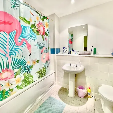 Stunning Piccadilly Garden Market Street 2bedroom 2bathroom *