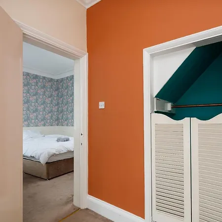 Beautiful 'mayfield' With Private Pool! Villa Manchester