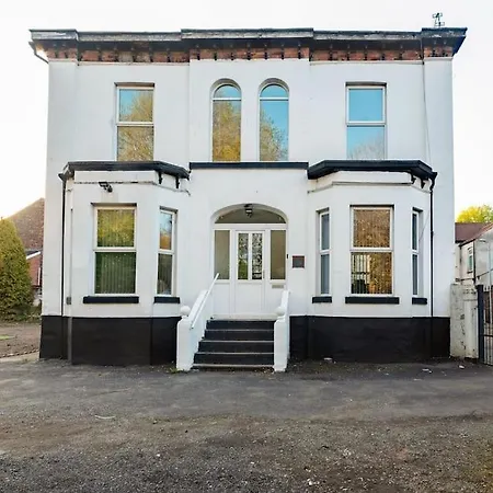 Villa Midwood *