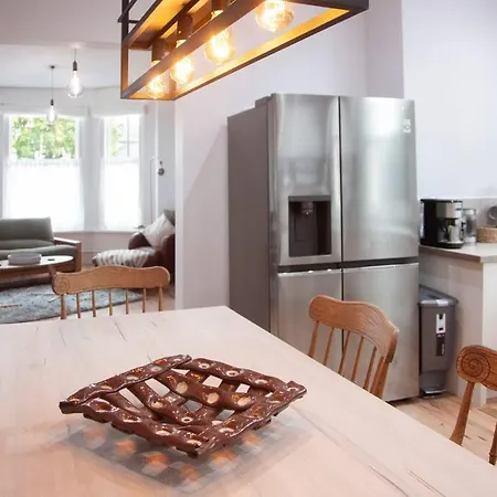 Apartment 3 Bath Contemporary Victorian Near Attractions Manchester