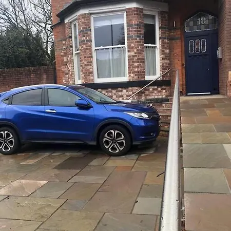 3 Bath Contemporary Victorian Near Attractions