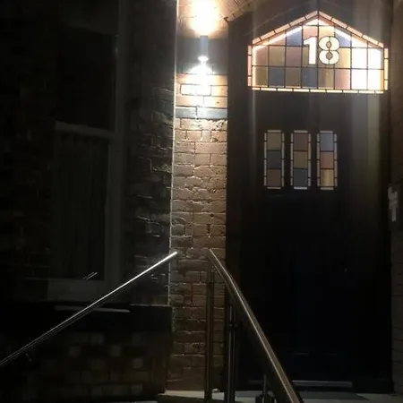 3 Bath Contemporary Victorian Near Attractions * Manchester
