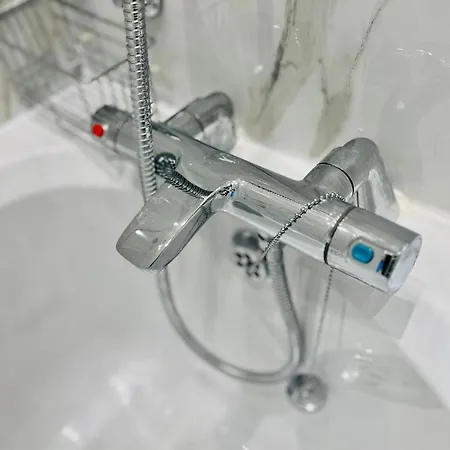 Appartement Beautiful And Homely 3 Bed House With Free Parking So Close To Man And Centre Manchester