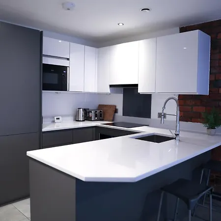 Cosy And Elegant Town House Apartment