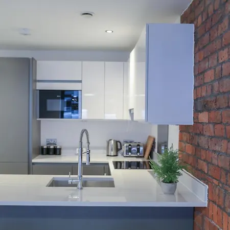 Cosy And Elegant Town House *