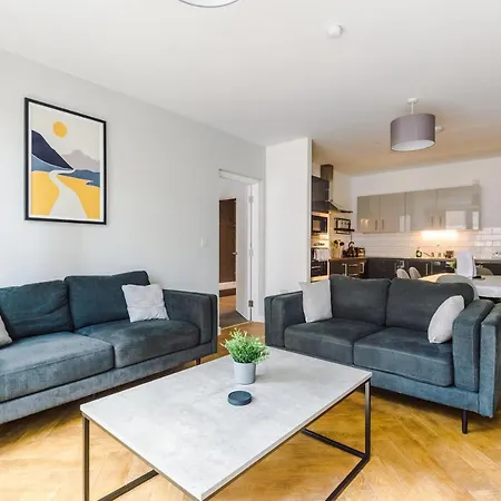 Hilltop Serviced - Ancoats Apartment