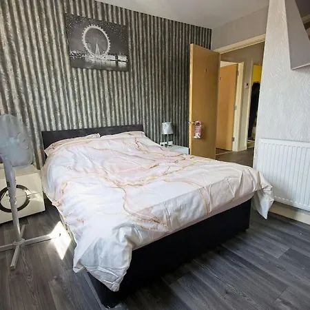 Fabulous 2 Bed With Free Parking On Premises Manchester