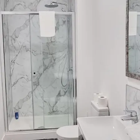 Lovely 2-br Flat Near Salford Royal No.3 Апартаменты *
