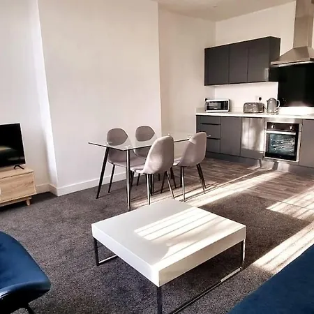 Lejlighed Stunning 2-br Flat Close To Salford Royal No.4 *