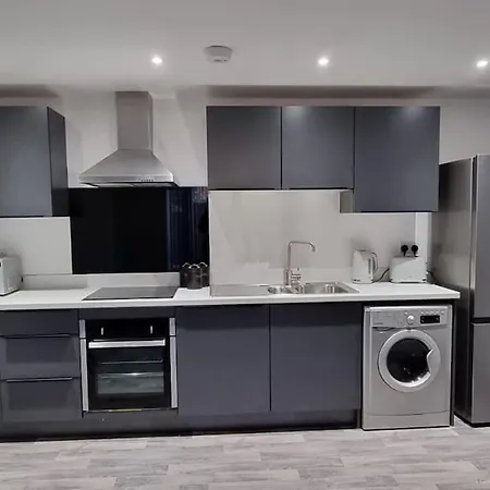 Stunning Salford Royal 2-br No.1 Lejlighed