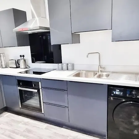 Lejlighed Lovely 2-bedroom In Greater 208 Manchester