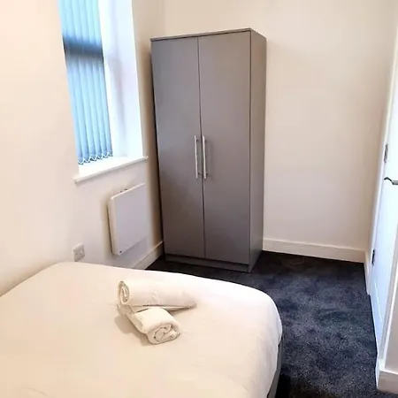 Beautiful 2-br Flat Near Salford Royal No.5 Апартаменты